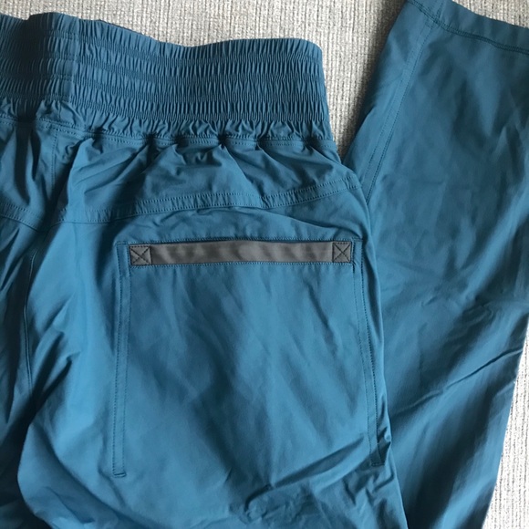 Lululemon Run With Rover Pants - 4 - Picture 10 of 16